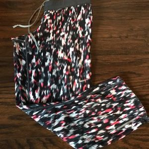 NIKE leggings, crop.